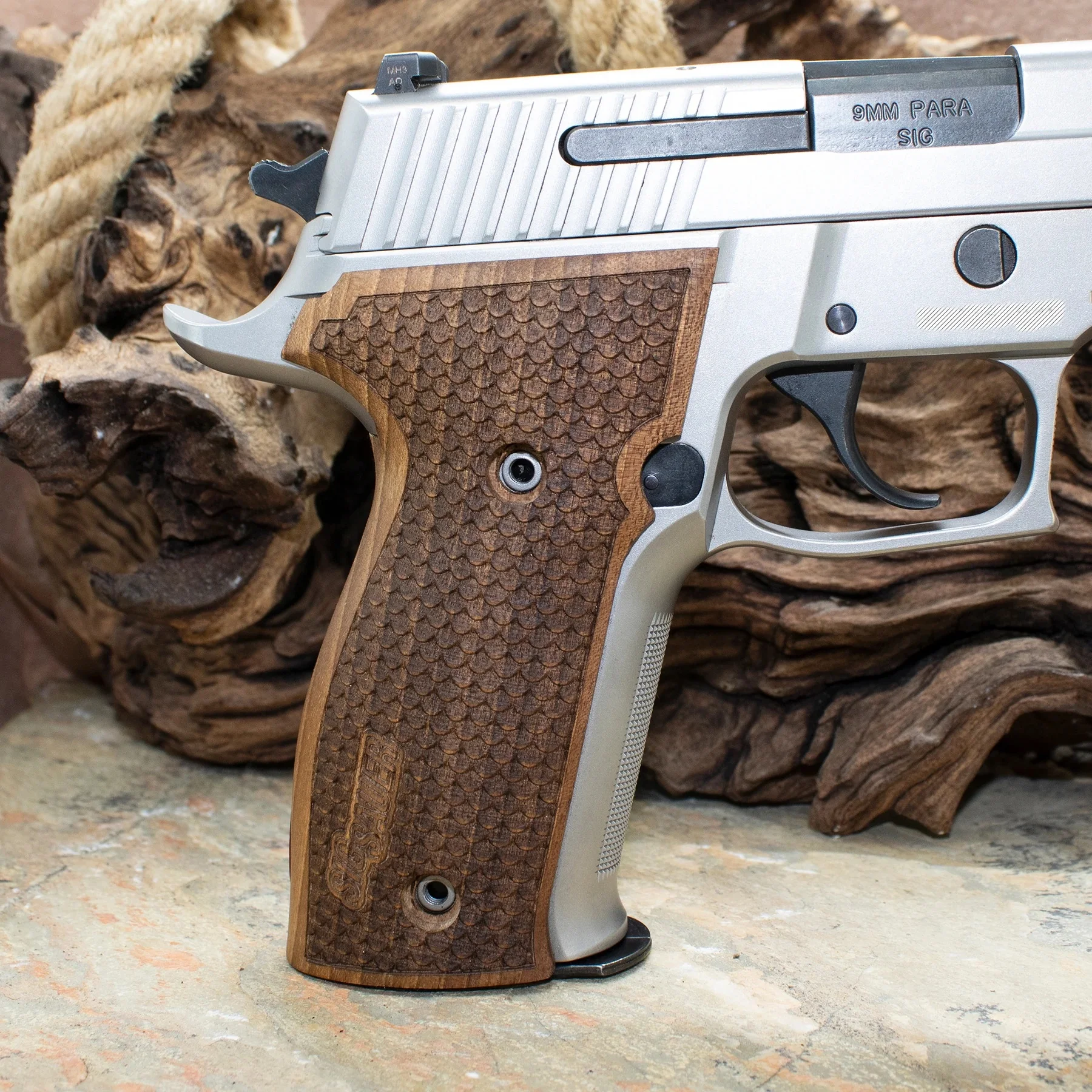 Sigsauer P226 226's Elite Handgun Walnut Grips S12