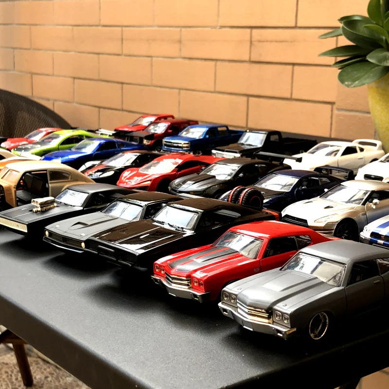 

A Variety Of Special Offer Die-cast Metal Speed And Passion Car Desktop Display Collection Model Toys For Children