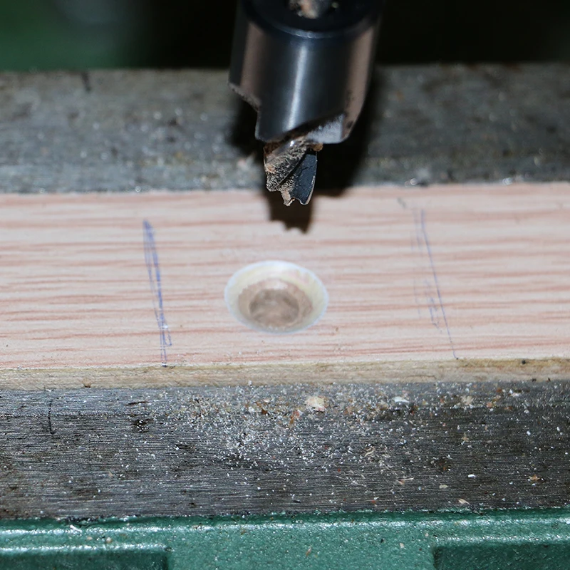 5 pz/lotto Svasatore Punta del trapano Trapano Presse Set Fresa Lavorazione Del Legno 5 Flauto Smusso 3 millimetri 4 millimetri 5 millimetri 6 millimetri carpenteria trapano + 1pc Chiave