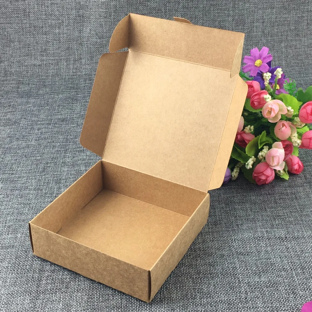 11.5*11*3.5cm Kraft Paper Candy Box 24PC/Lot Wedding Carry Cases Gift Bag Jewelry Boxes Cake Chocolate Case Accept Custom Logo