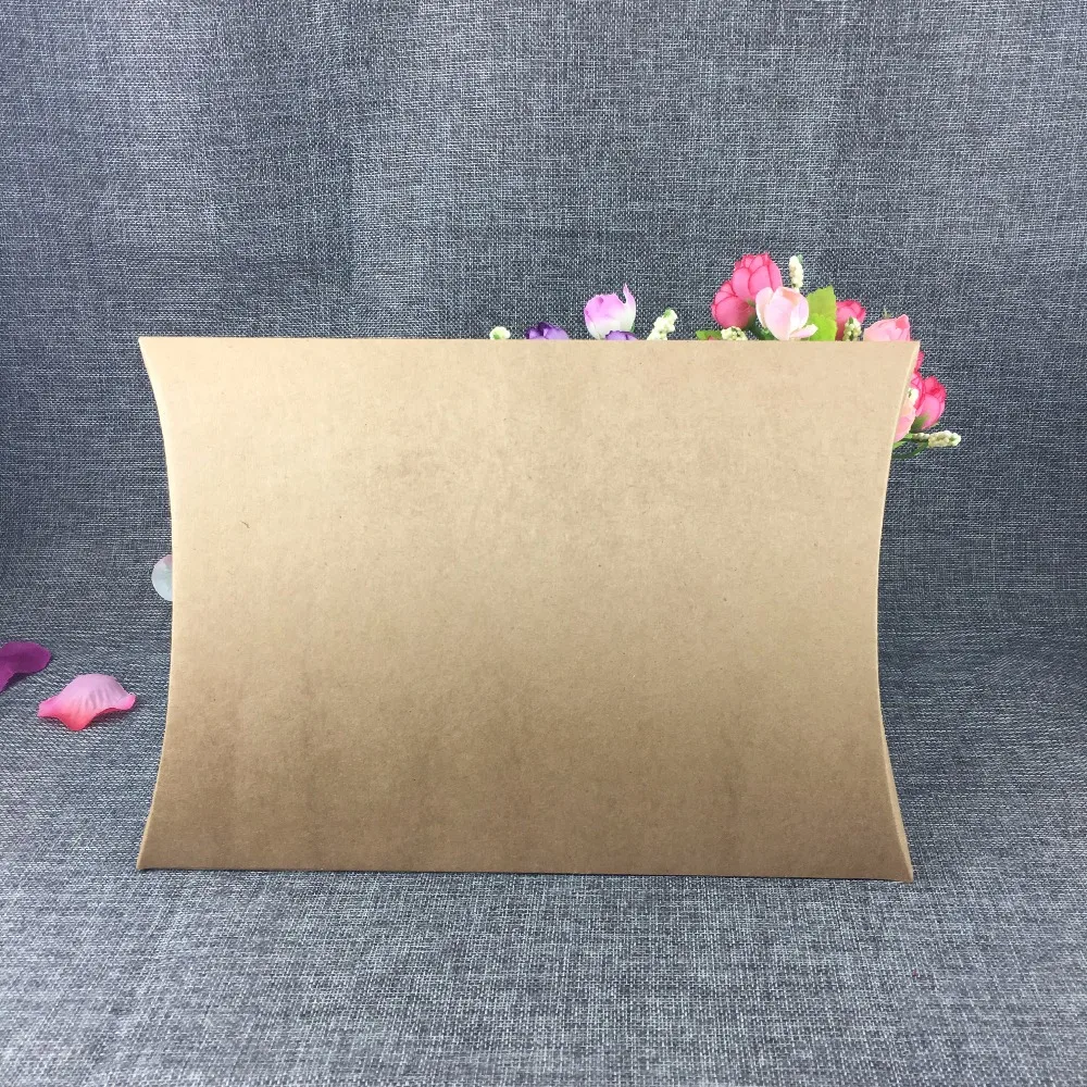 

30*21*3.5cm Kraft Paper Pillow Shape Box 24PC/Lot Wedding Gift Carry Cases Jewelry Boxes Chocolate Case Accept Custom Logo