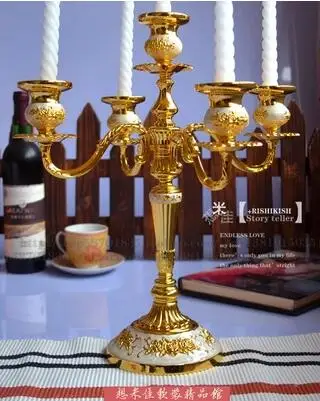 Fashion 3/ 5 Lights Gold White Candle Holder Metal Candlesticks For Chchristmas Candle Stands For Table Decoration ZT036