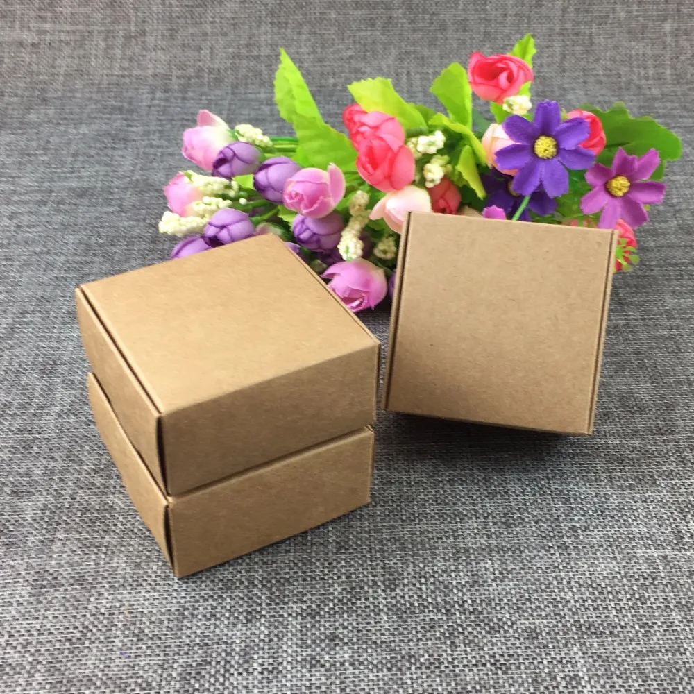 100 pcs/lote 7.5*7.5*3 cm Gift Box kraft hộp đồ trang sức trống carry gói trường hợp các tông hiển thị cho phụ kiện chấp nhận tùy chỉnh logo