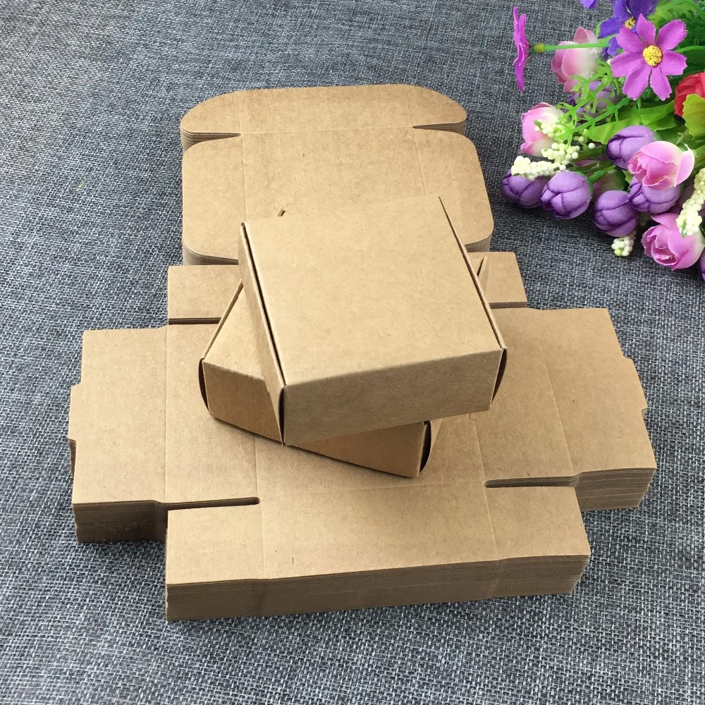 100 pcs/lote 7.5*7.5*3 cm Gift Box kraft hộp đồ trang sức trống carry gói trường hợp các tông hiển thị cho phụ kiện chấp nhận tùy chỉnh logo