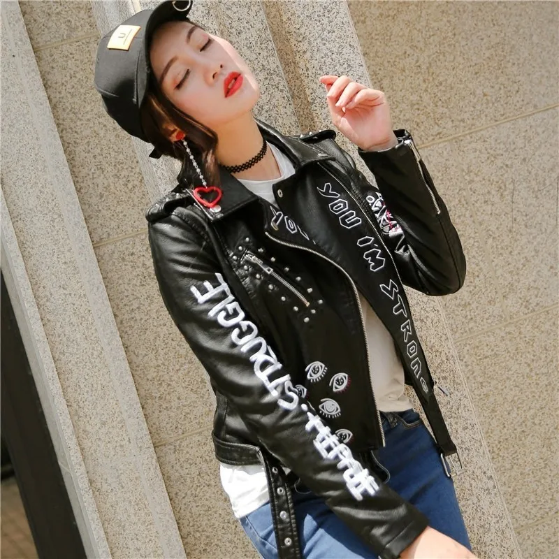 Women Printed Letters Pu Leather Jacket Biker Moto Black Faux Jacket Female Pattern Black Rivet Hip Hop Short Zipper Coat PY21