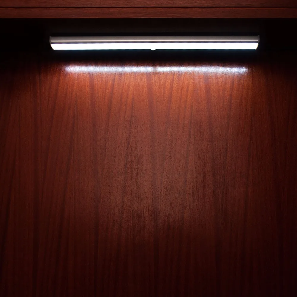 HOKOILN 6 Luci LED A Sensore Di Movimento Per Armadio, Ricaricabili A Batteria, Notte, Con Nastro Magnetico, Alluminio
