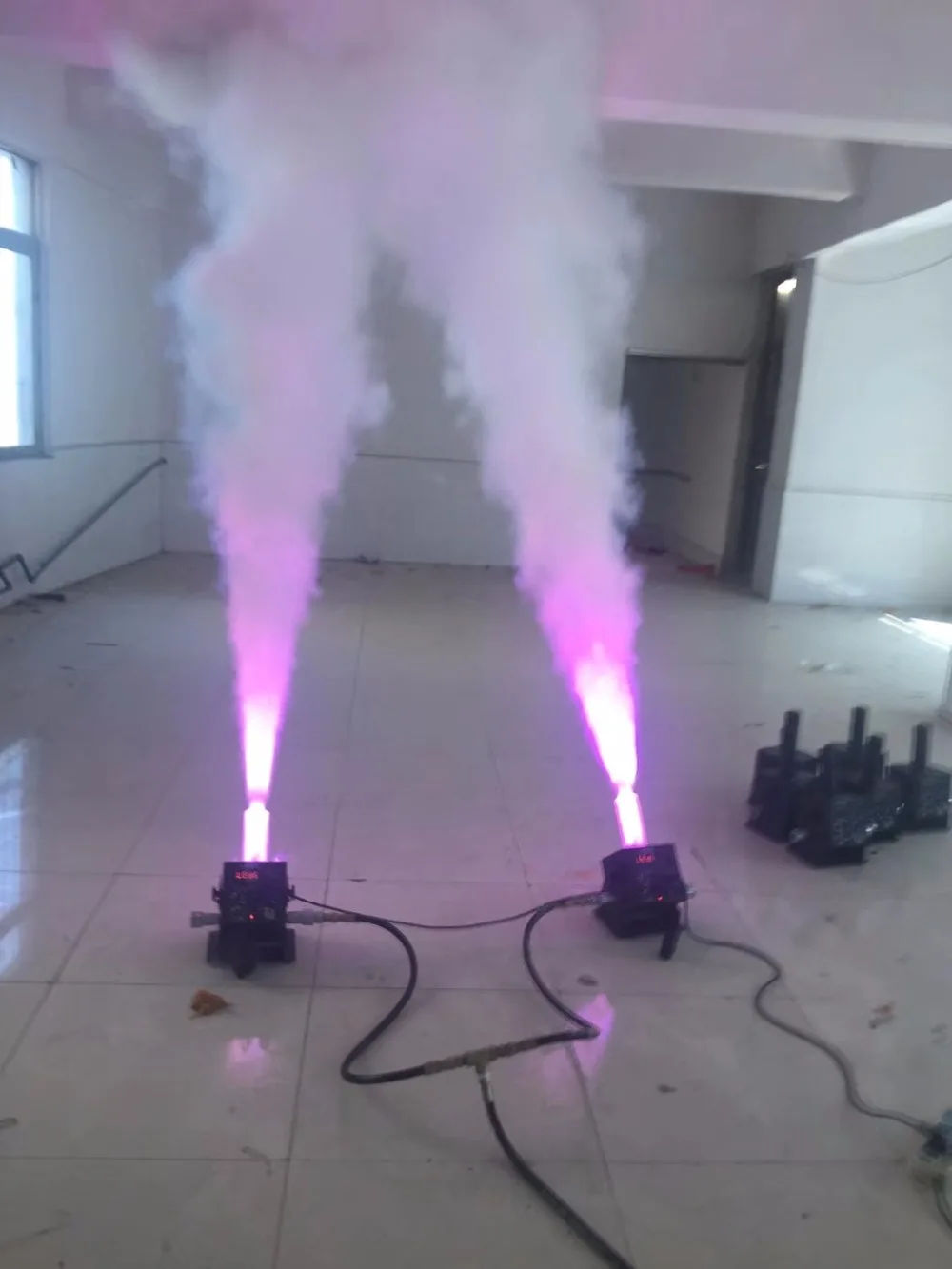 DJ Equipment LED Co2 Jet Machine 12 x 3W RGB 3IN1 CO2 Jet Machine Smoke Machine for nightclub party DJ