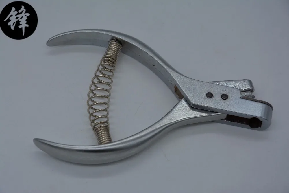 mark with a punch pliers cheap ones DY knife eye tools , a proofing tool ( malt clamp ) position ,