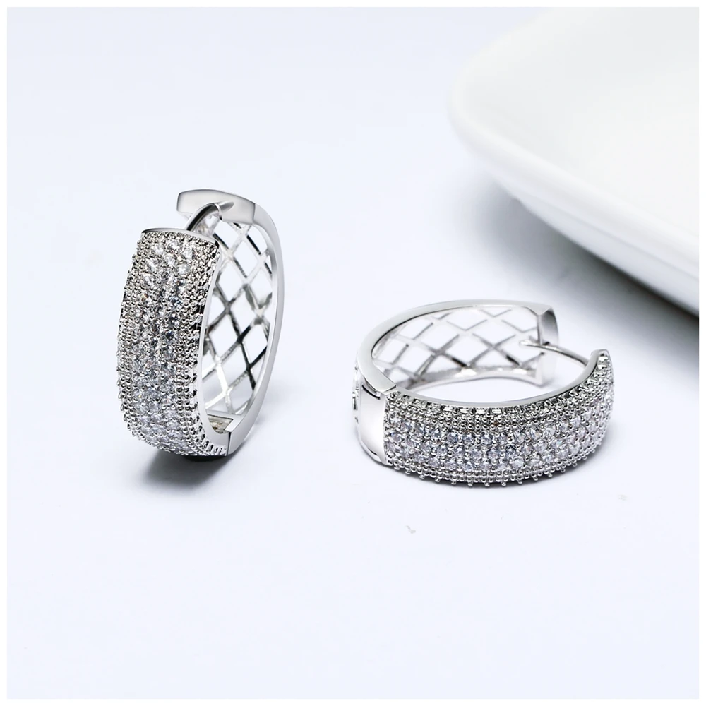 DreamCarnival 1989 New Arrivals Big Hoop Earrings for Women Rhodium Color Half White Cubic Zirconia Brinco Argola Moda SE24114