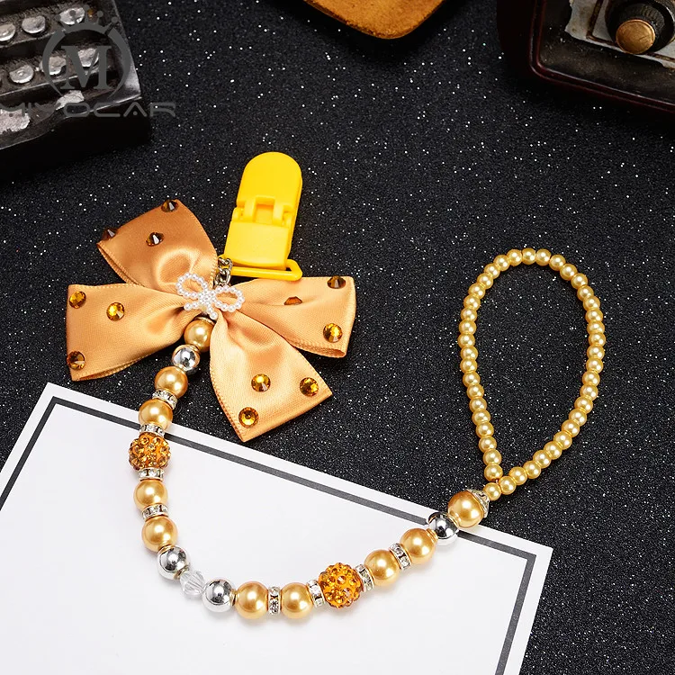 MIYOCAR Herhangi İsim Bling gümüş rhinestone yay pembe ve gümüş boncuk kukla klip tutucu emzik klipsi tutucu/Diş Hekimleri klip
