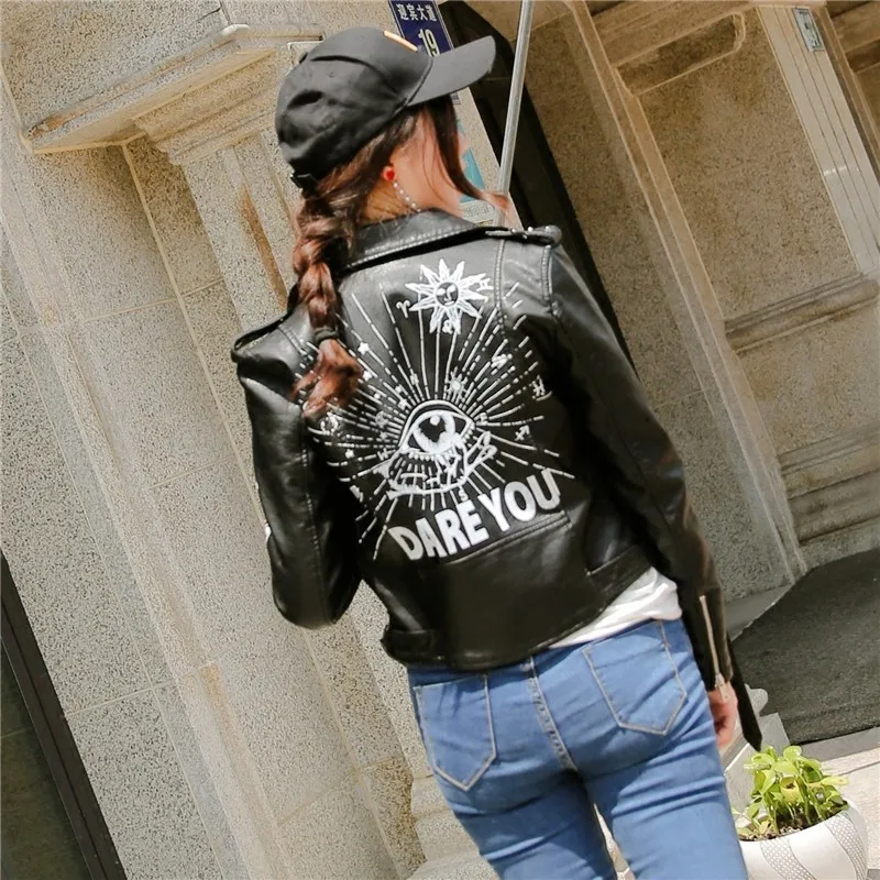 Women Printed Letters Pu Leather Jacket Biker Moto Black Faux Jacket Female Pattern Black Rivet Hip Hop Short Zipper Coat PY21