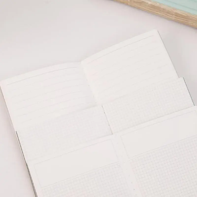 2018 Yiwi 18CM*11.5CM Portable Colorful PVC Transparent Book Travel Bind Notebook With Grid Line Pages And Zip Bag