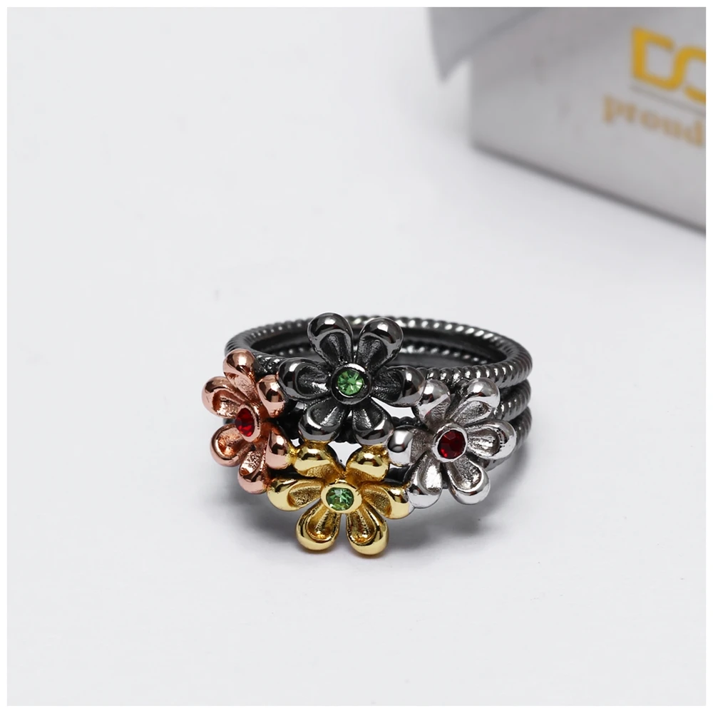 DreamCarnival 1989 New 4 Cute Muti Flowers Neo-Gothic Zirconia Vintage Ring for Women Black Gold Color Wholesales Gifts WA11533