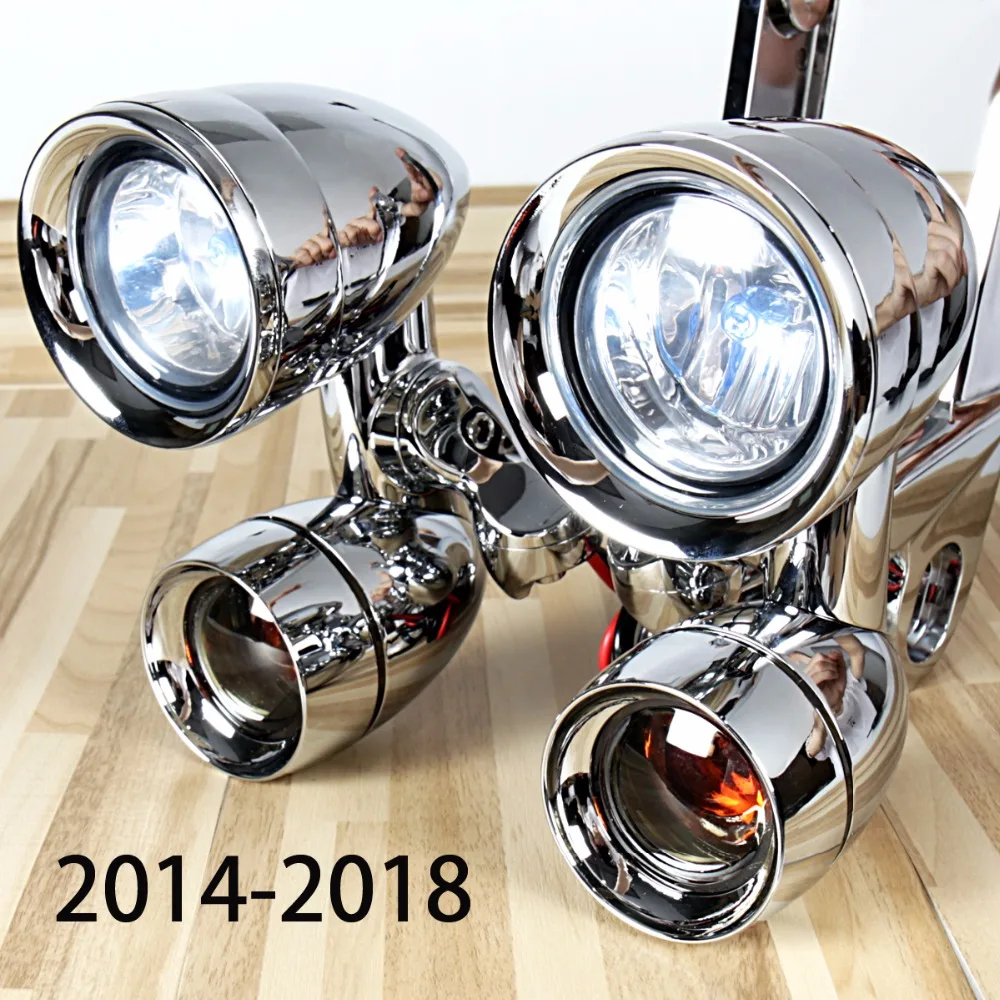 Osłona chromowa zamontowane światła do jazdy wędzonych kierunkowskazach dla modeli przemieszczanie się po ulicy Harley 2014-2023