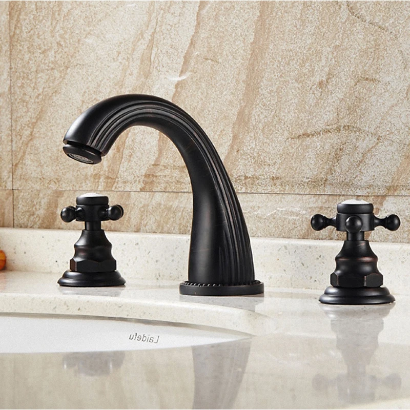 

700Brass Classic Bathroom Faucet, Solid Brass, 3 Hole, 2 Handle, Low Arc, Oil Rubbed Bronze / Black, 3322