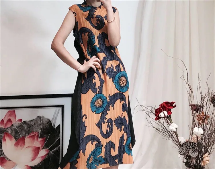 HOT SELLING Miyake Chinese wind restoring ancient ways printing of false two-piece long sleeveless dresses IN STOCK