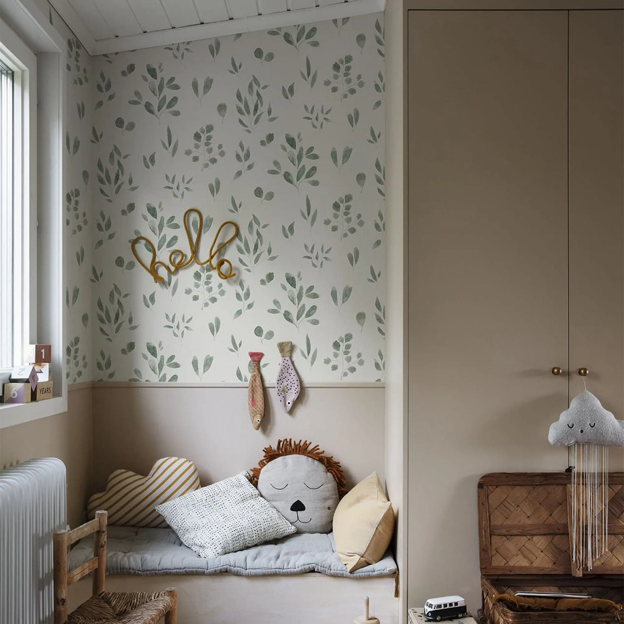 Hand-painted watercolor Leaves wallpaper Belle Jade in Green Colors, Scandinavian Wallpaper, Fresh Wallpaper