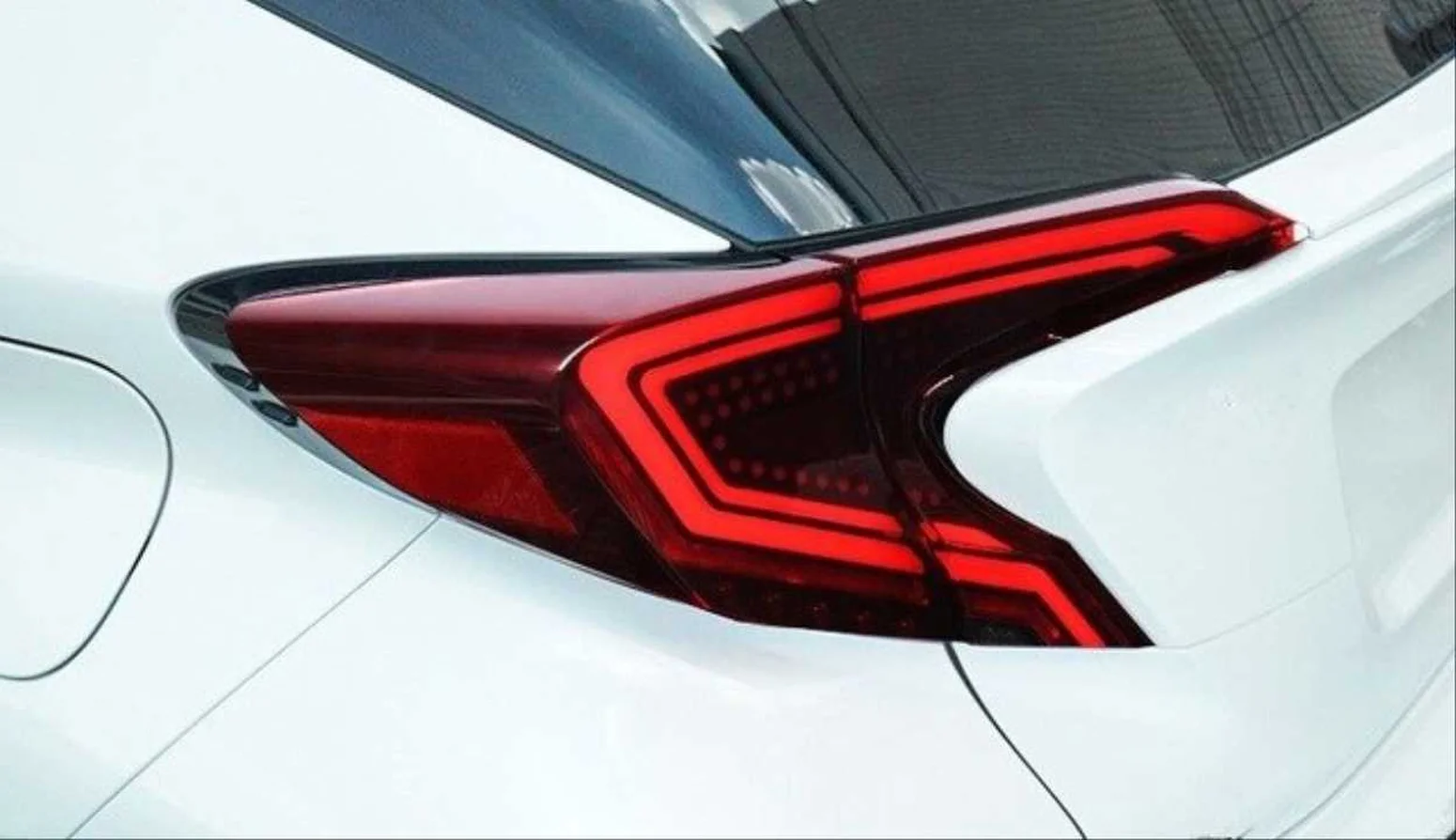 Taillight Assembly For Toyota C-HR CHR 2016-2019 Red LED Running Light Turn Signal LED Taillight High Quality