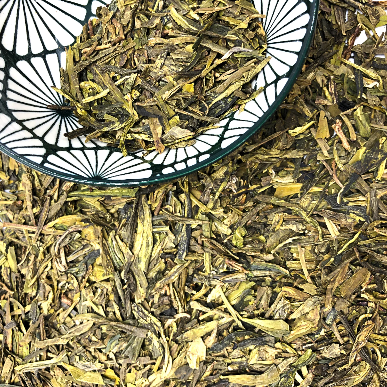 Original Green Lung Ching tea 100 grams | Chinese origin | Loose leaves | herbal and spicy flavor | High quality