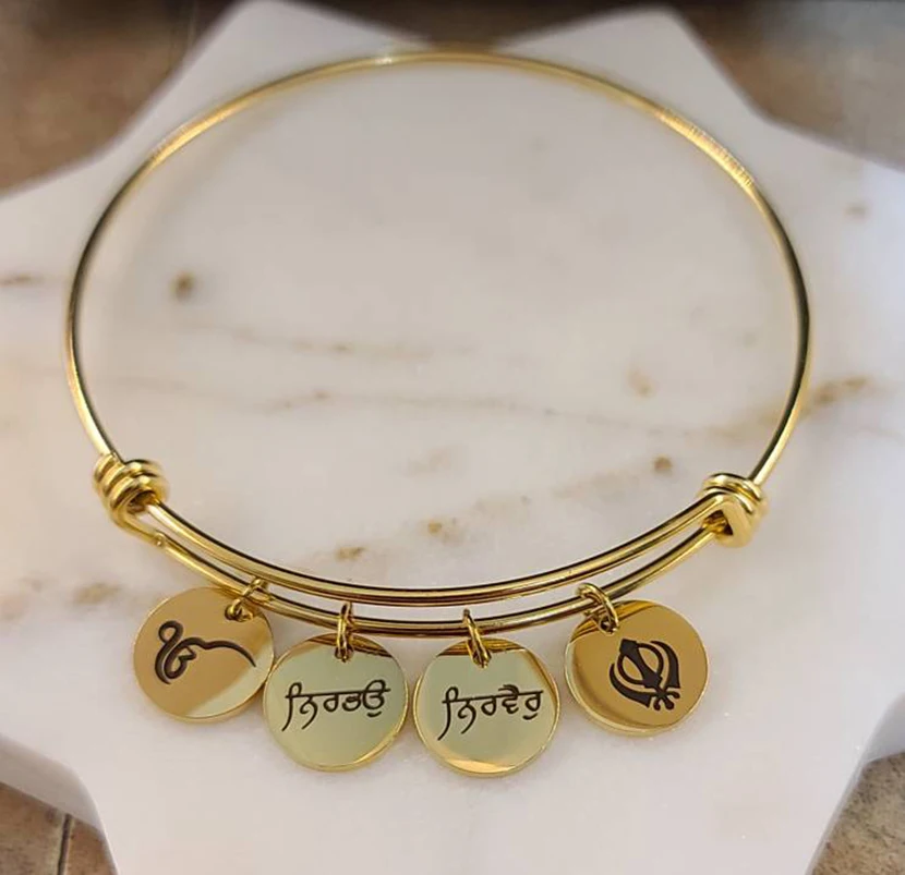 Gold Silver Bracelet for Women Customized Family Name Stainless Steel Jewelry Personalized ID Bangles Small Round Charms Pendant