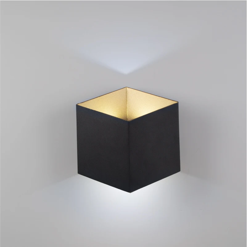 Modern style 6W square black waterproof LED wall lamp, can be installed indoor and outdoor cool light 6400k