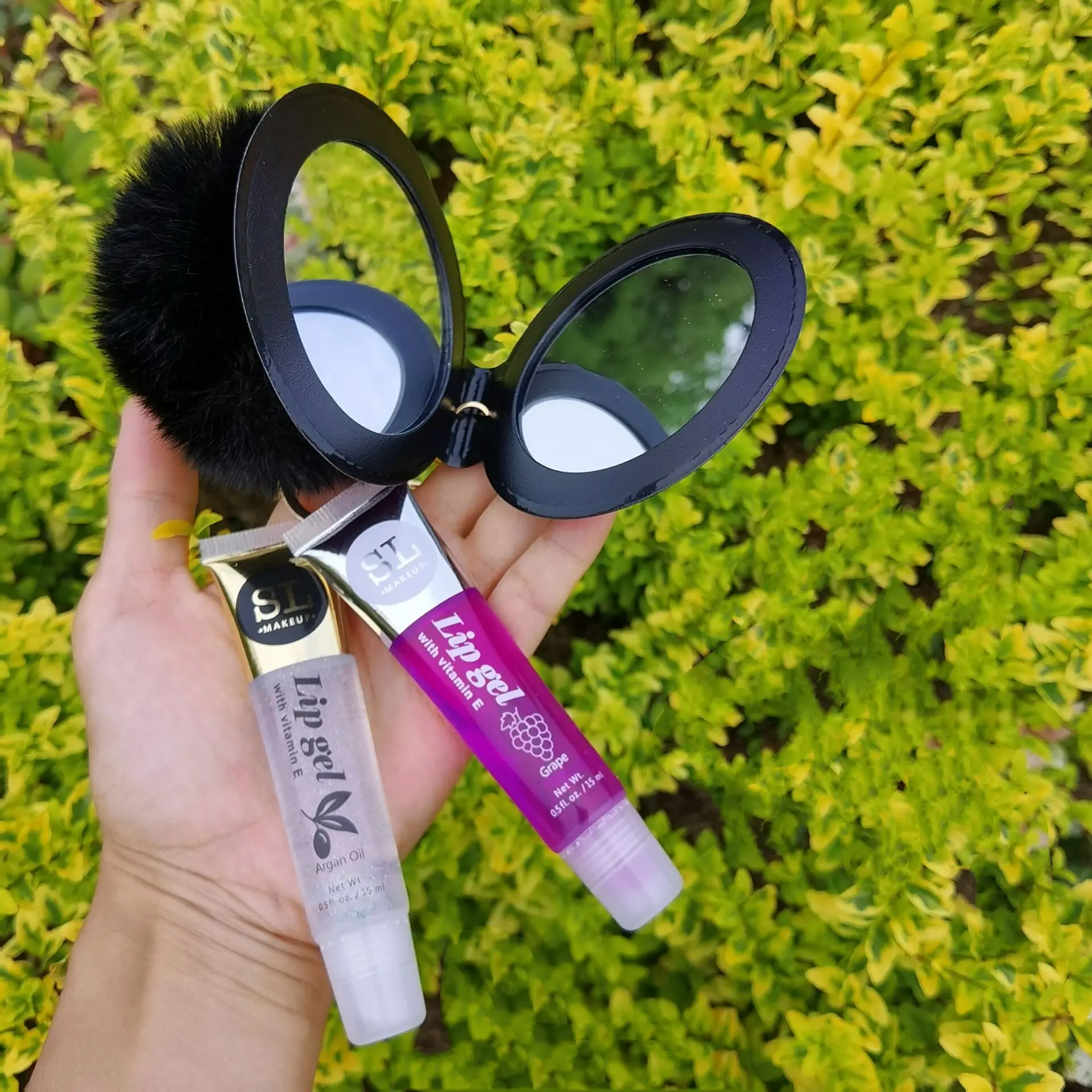 High Quality POMPOM Keychain Lipgloss With Mirror Lipgloss Base Wholesale Private Label Vendors Lip Gloss