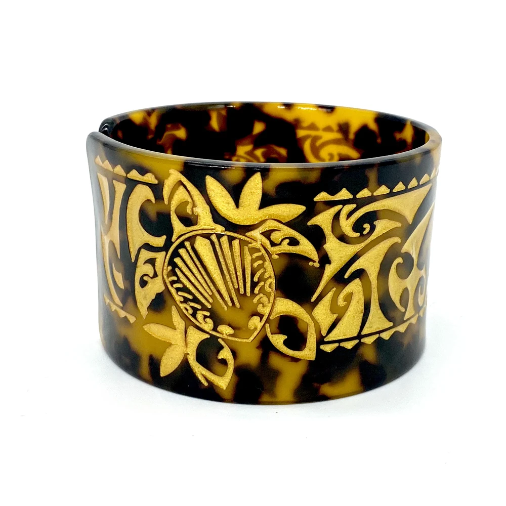 Hawaiian Samoan Pacific Island Styles Cuff Acrylic Shell Bracelet Bangles With Nice Designs Carved Jewelry