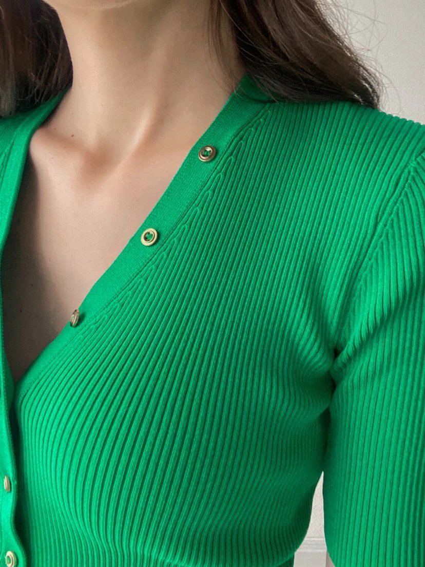 Single Breasted V Neck Short Knitwear With Button Women Retro Summer Short Sleeve Knit Cardigan Thin Crop Top B-037