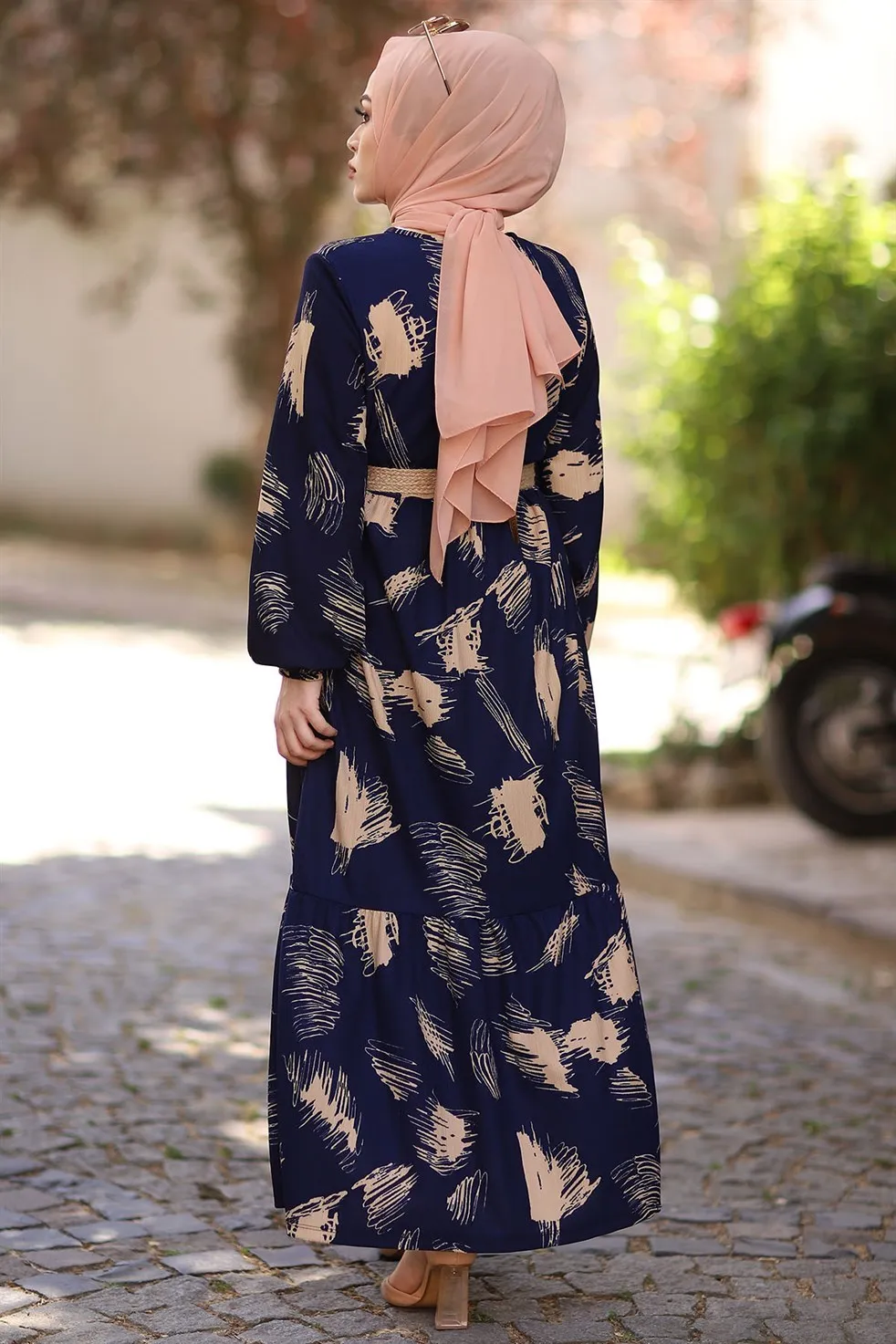Turkish Female Dress: A Complete Guide to Styling, Sizing, and Authenticity in 2024 Turkish Female Dress: A Complete Guide to Styling, Sizing, and Authenticity in 2024