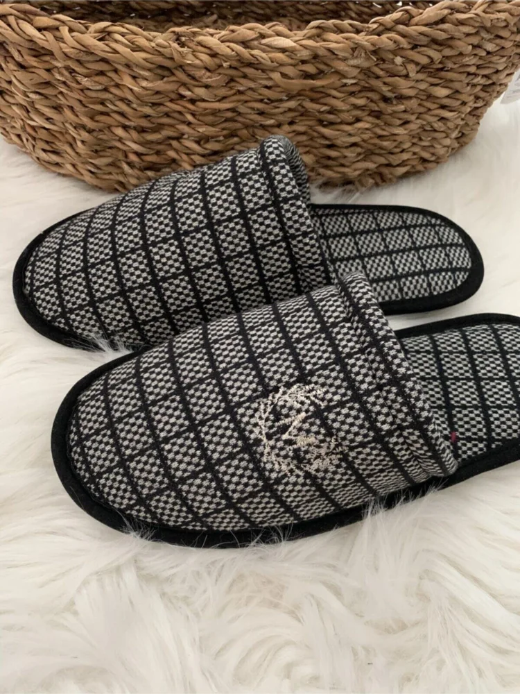 Sandal Rumah Pria Sandal Tamu Sandal Rumah Pria Licin Sandal Rumah Nyaman Sandal Musim Dingin Sandal Pria Hangat Sandal Rumah