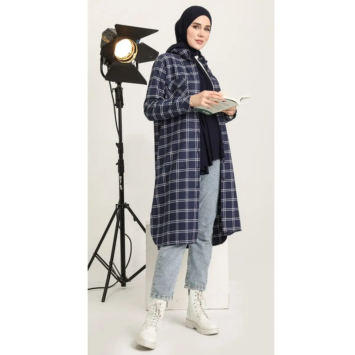 Lumberjack Plaid Patterned Tunic Pocket Buttoned Long Sleeve Unlined Shirt Collar Winter Seasonal Muslim Fashion Hijab  Clothing