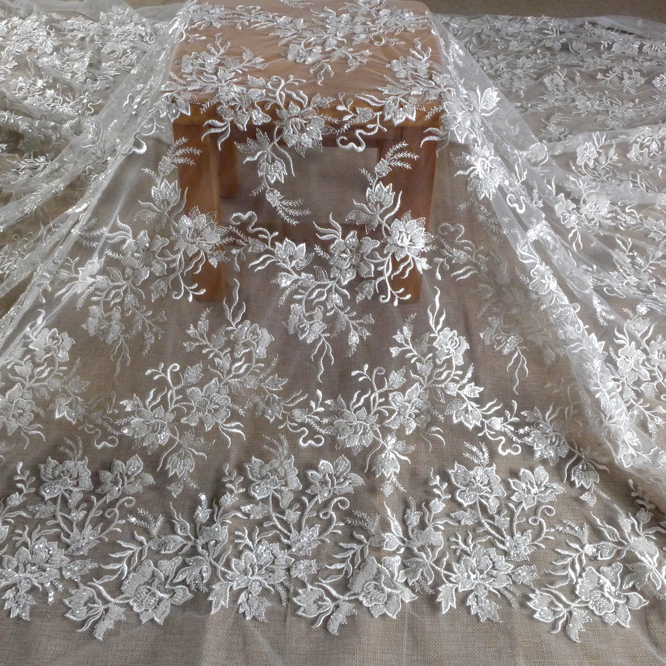 La Belleza New Fashion style white eading lace fabric,flowers&leavies gown dress lace fabric 1 yard can be cut as trimming