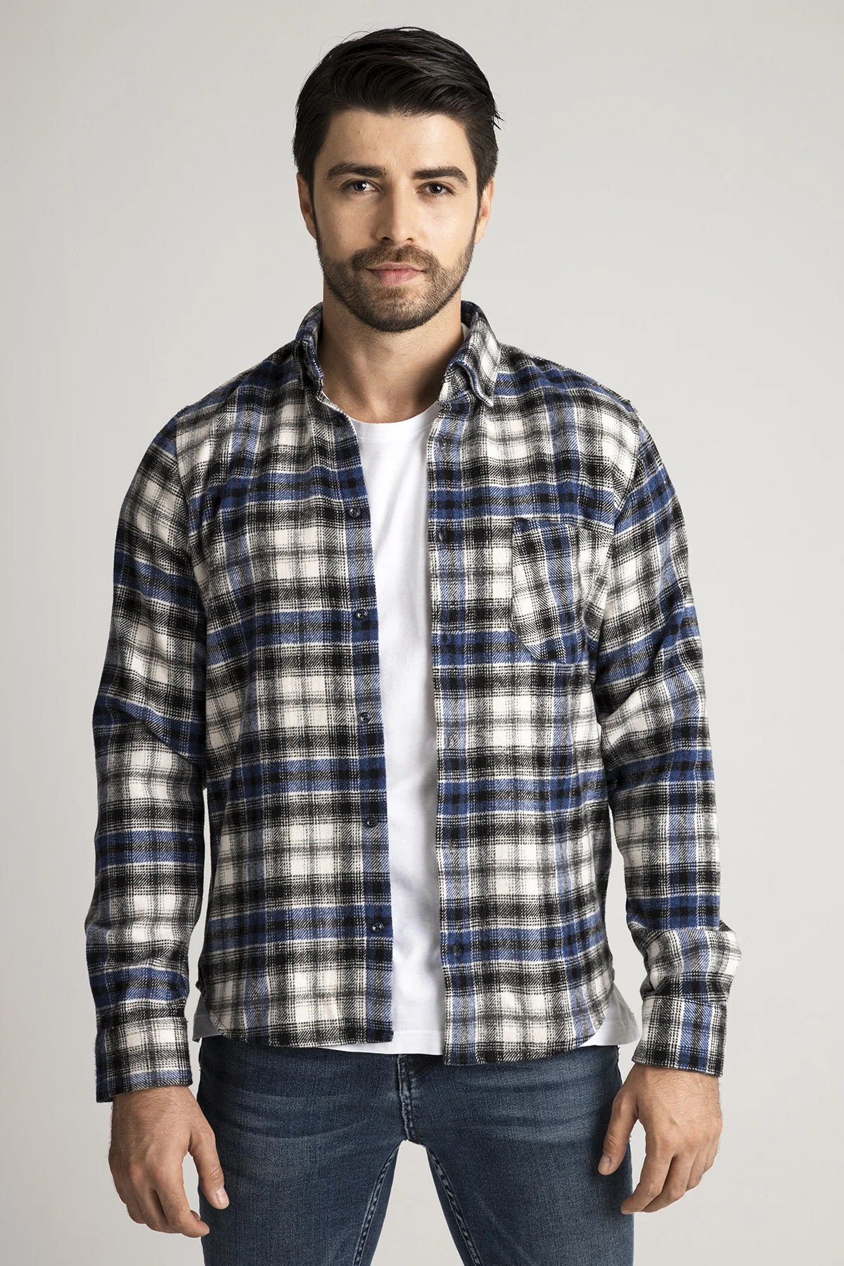 

ALENMEZA Casual Blue and White Plaid Stylish Long Sleeve Autumn Winter Season Lumberjack Single Pocket Modern Fit Shirt