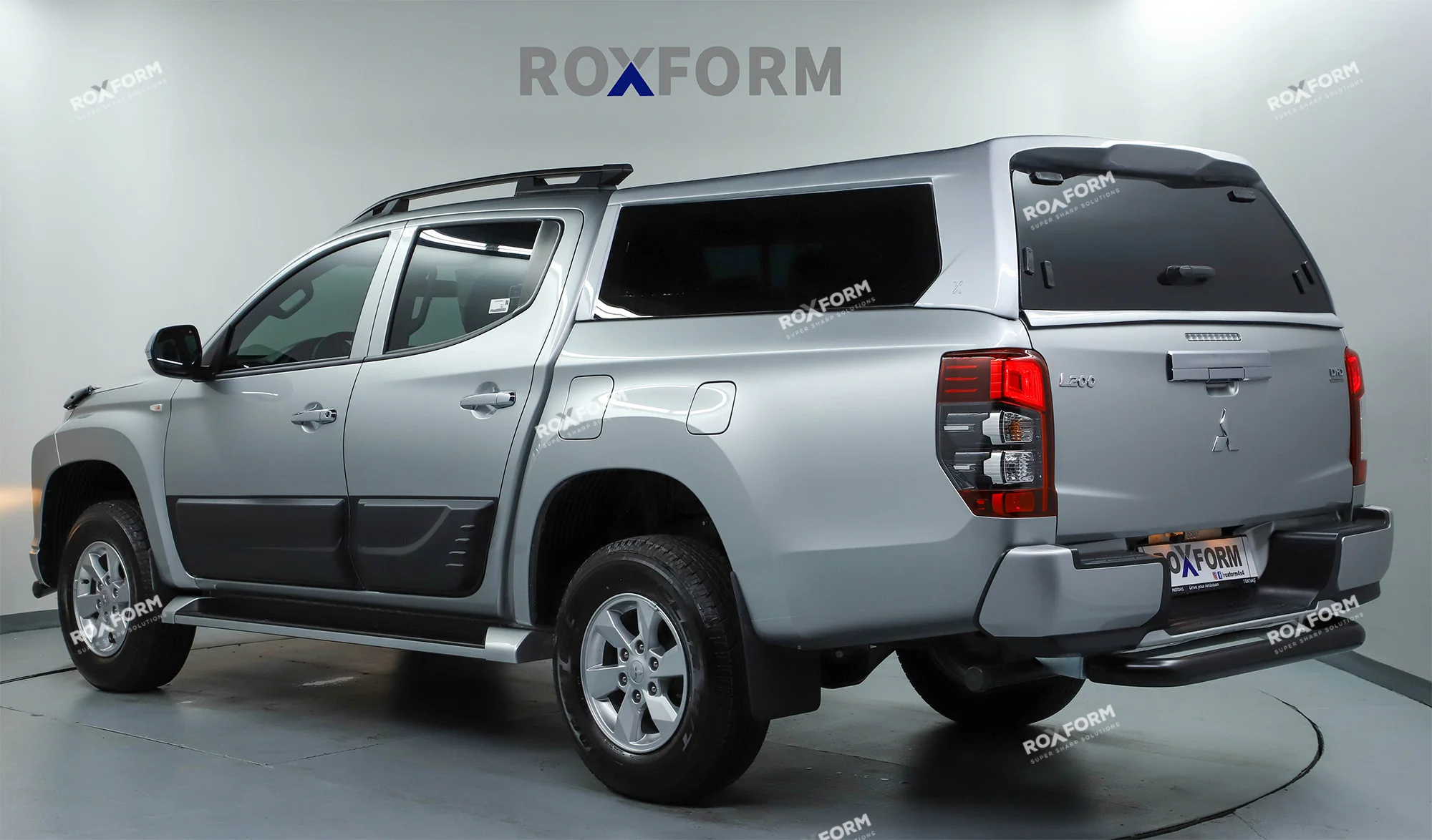 Roxform Fiberglass Hardtop Canopy Tonneau Cover New Desing For Mitsubishi L200 2015 2016 2017 2018 2019 2020 2021