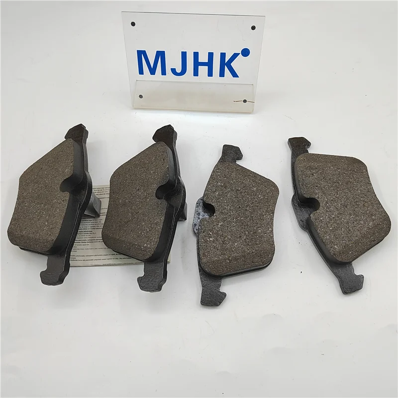 

MJHK brake pads set Fit For Volvo 30793857