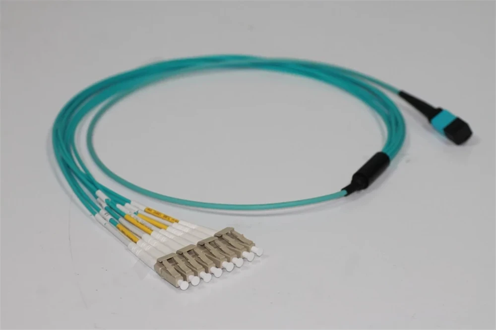 Cable de conexión de fibra MPO 8/12/24 núcleos hembra MTP-12LC 6DLC OM4 1 3 5 30 50 100M ruptura MTP tipo B 8/12 núcleos OM4 ftth puente óptico
