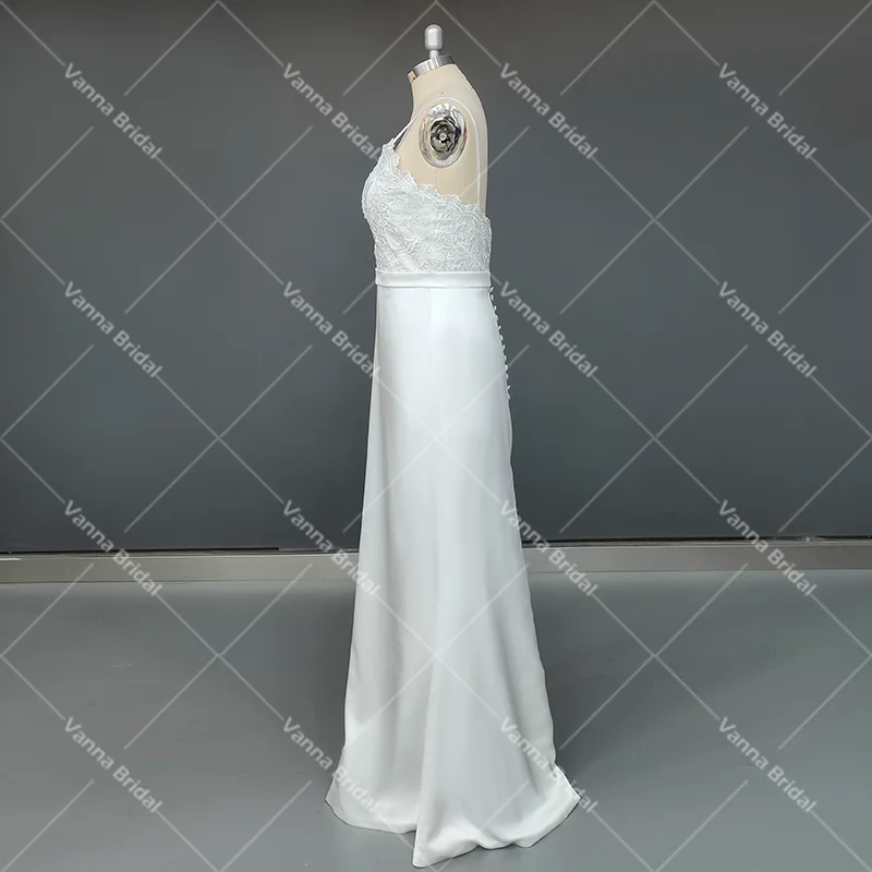 Vestido de novia de satén con tirantes finos y cuello en V, maxivestido de novia con apliques de botones, espalda descubierta abierta, fotos reales