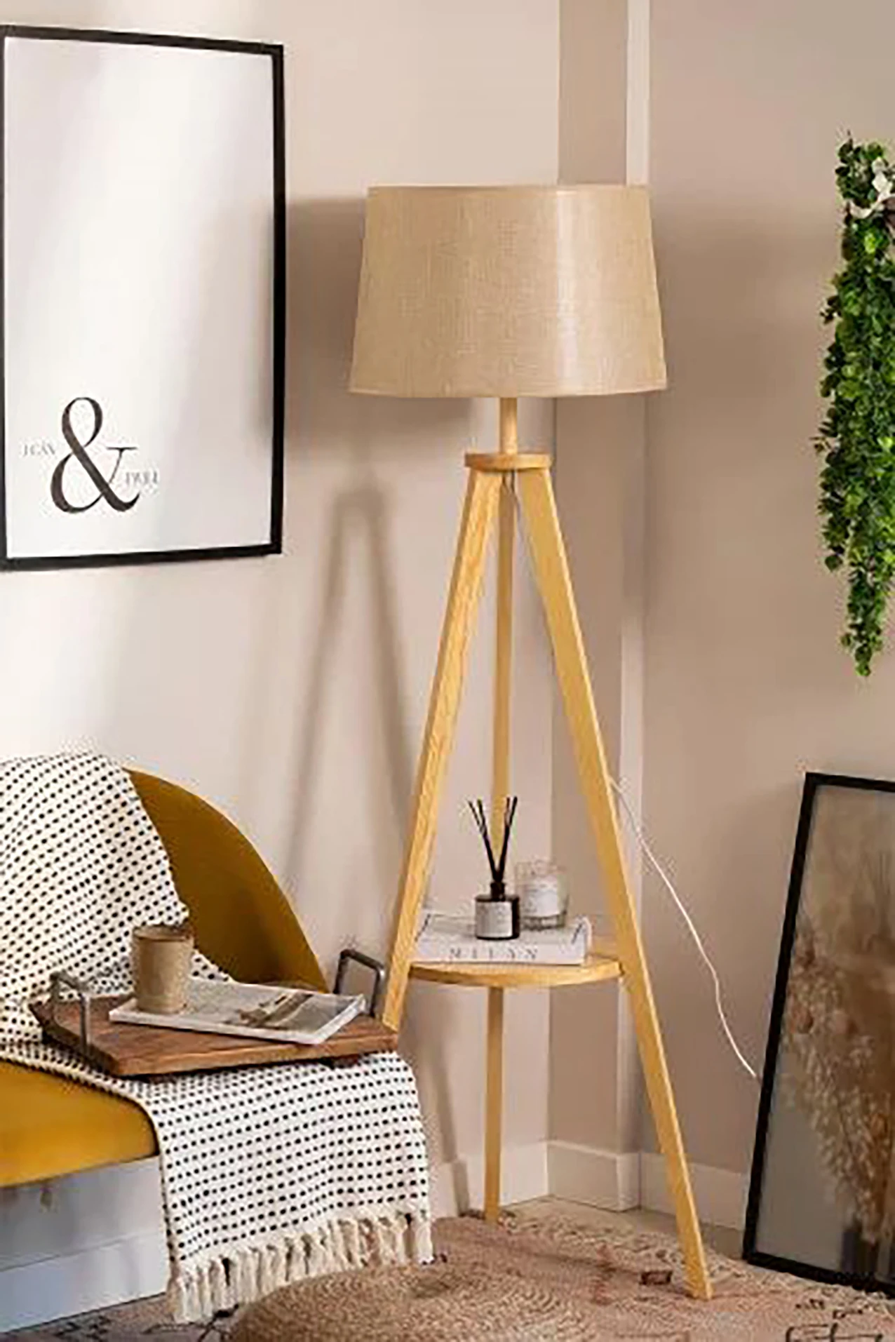 Indoor Lighting Three Leg Wooden Floor Lamp Design  E27 Warm Home Decoration Iron Body Free Standing Indirect Illumination