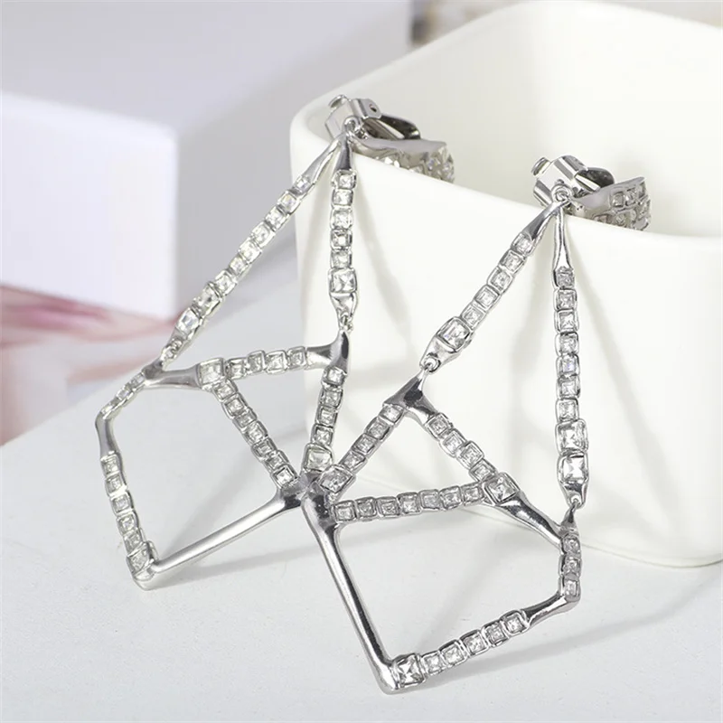 

Personality Geometric Staggered Lines Inlaid With Zircon Exaggerated Female Ear Clips