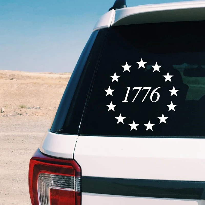 1776 Día de la Independencia Fecha Año rodeado con 13 estrellas originales para los Estados Unidos Etiqueta engomada del vinilo Decoración del ordenador portátil de la ventana del coche
