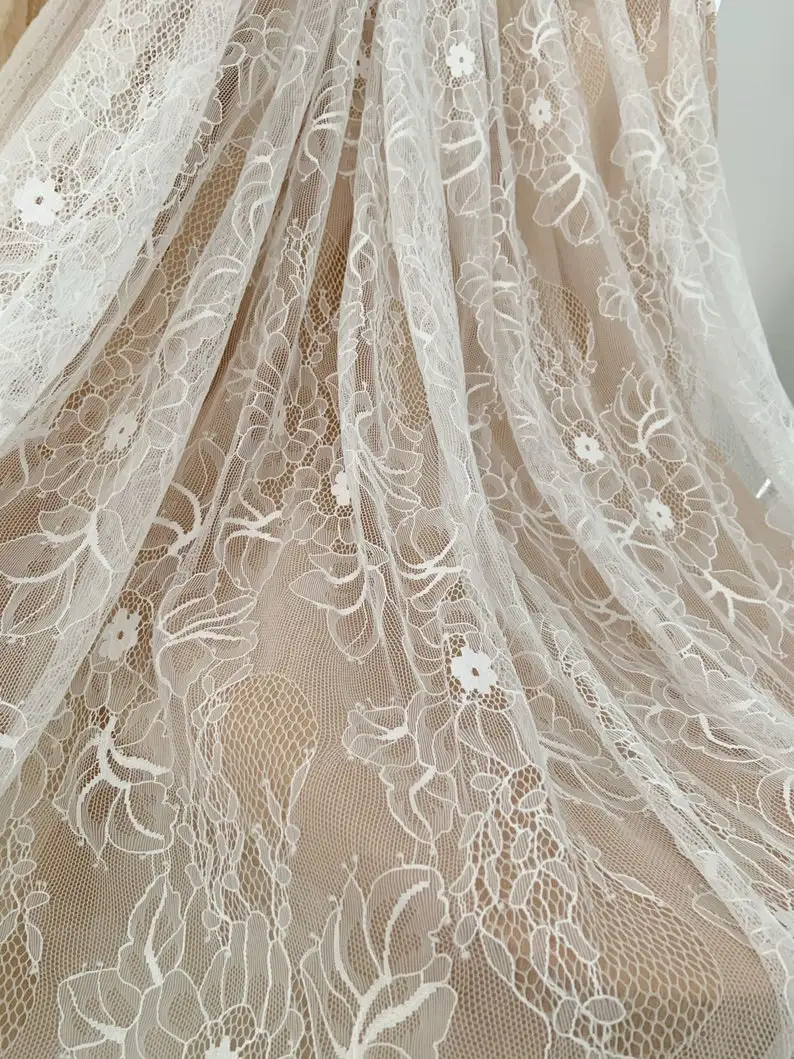1.5 meter Off White Chantilly Lace Fabric With Flowers For Bridal Veil, 2024 New Arrival Bridal Gown, Gift For Brides