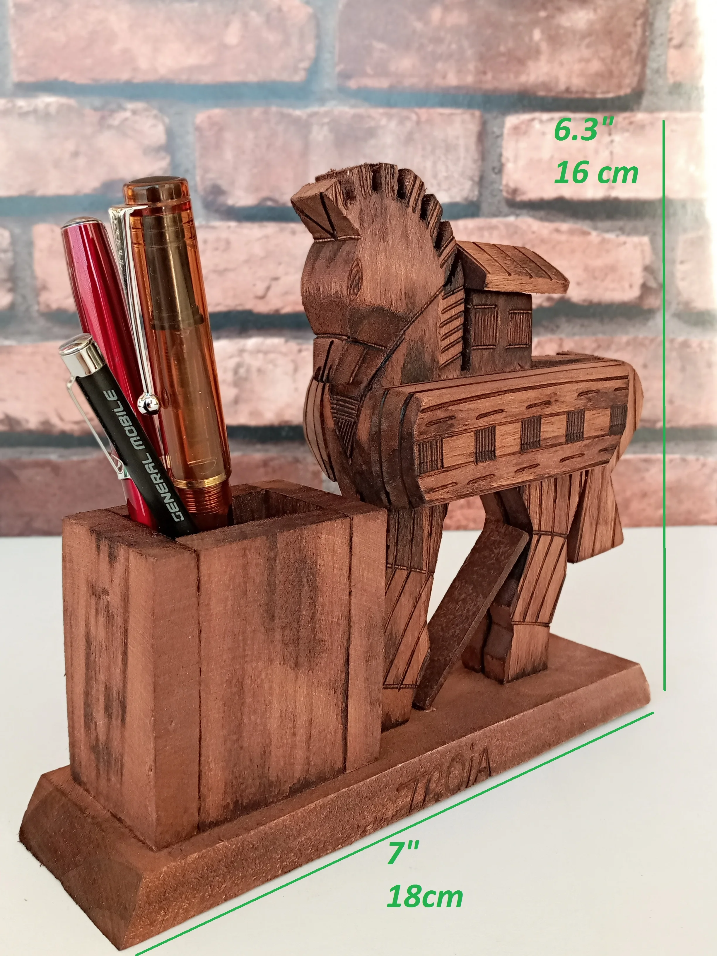 Portapenne per cavallo di troia