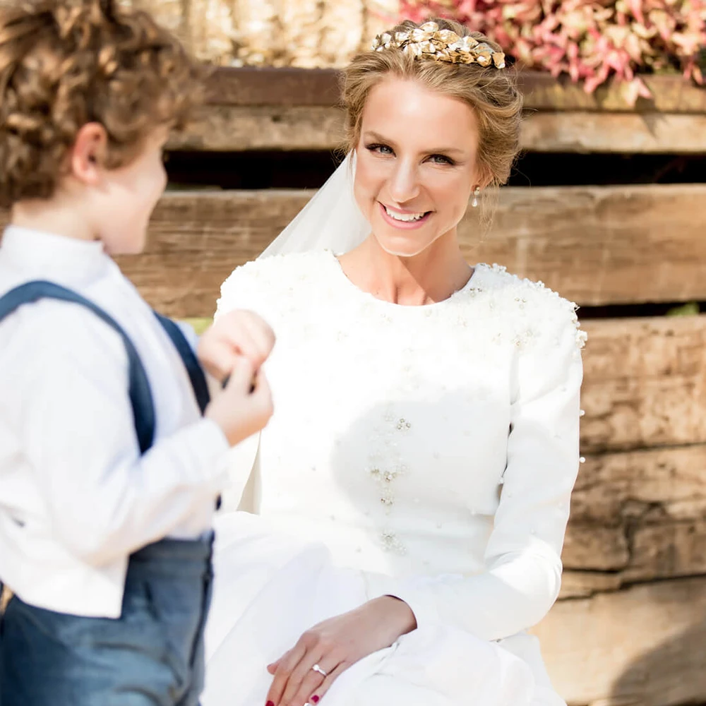 Cetim grosso muçulmano mangas compridas cabidas vestido de casamento feito sob encomenda pérolas de marfim coberto volta bainha colher pescoço vestido de noiva do vintage