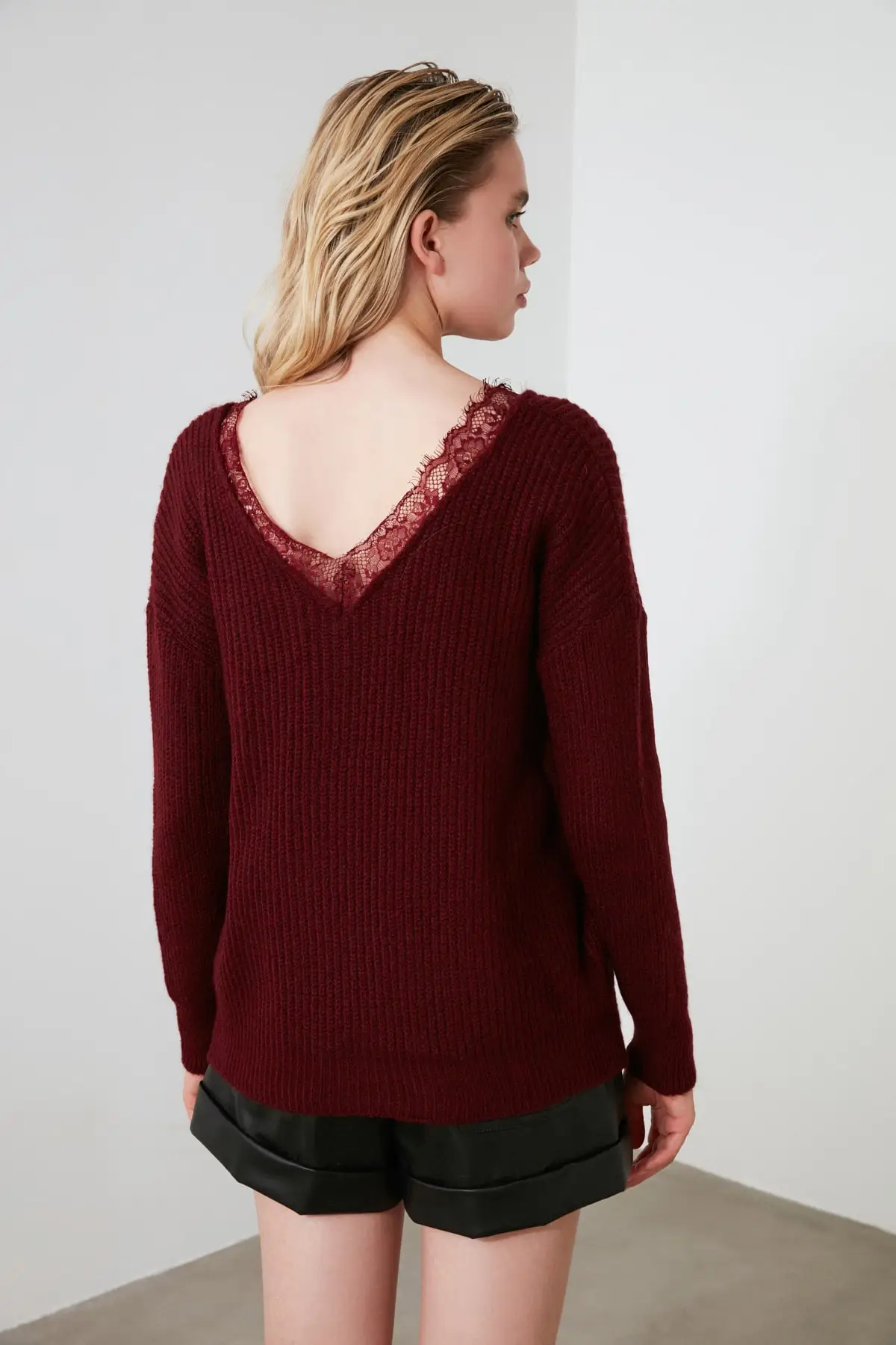 Bordeaux scollo a V pizzo dettagliato maglieria maglione rosso scuro autunno inverno donna pullover manica lunga Casual maglione lavorato a maglia