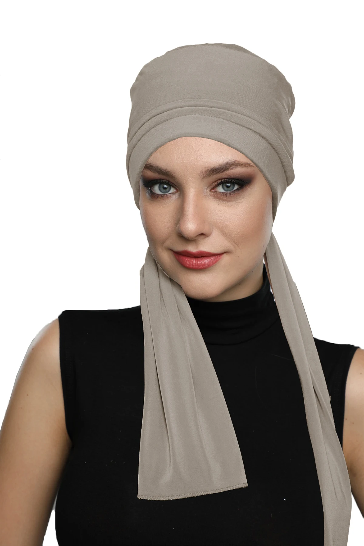 SÄMLINGE BAĞLAMALI SCHWARZ AUSGESTATTET KNOCHEN