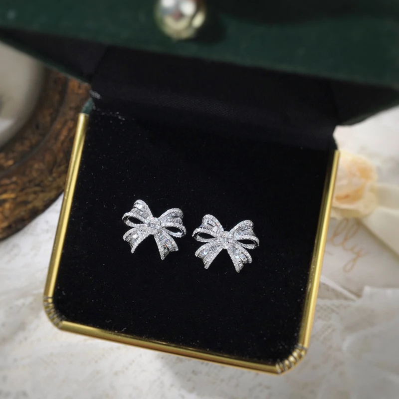 Aazuo Real 18K White Gold Real Diamonds 1.0ct Fairy Luxuly Bowknot Stud Earrings Gifted For Women Advanced Wedding Party Au750