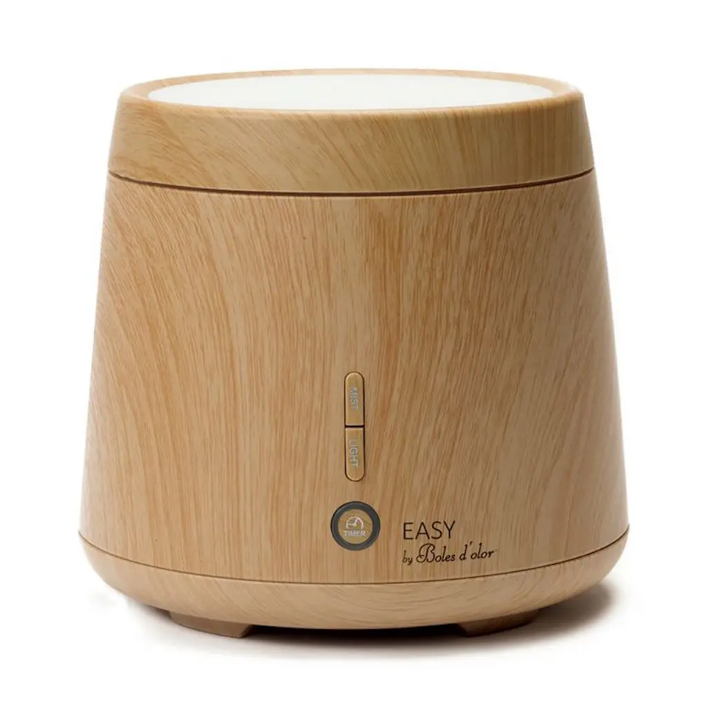 Smell bowls ultrasonic brumizer BREEZY Wood. All characteristics of hardness, reliability, effectiveness and ease of use have been improved. The brumization force can be adjusted in two different powers.