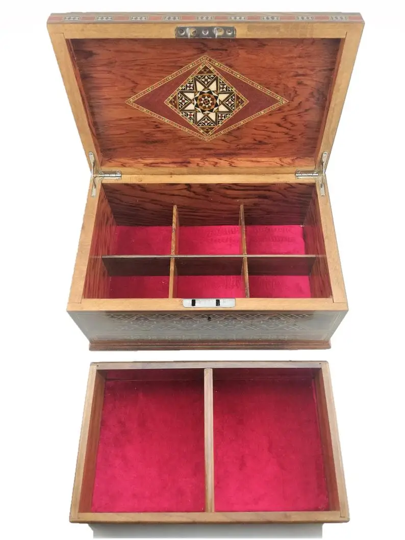 Nostalgic Jewelry Accesorry Rosary Organizer Lockable Handmade Natural Solid Wooden Storage Box with Rectangle Big Box Inside