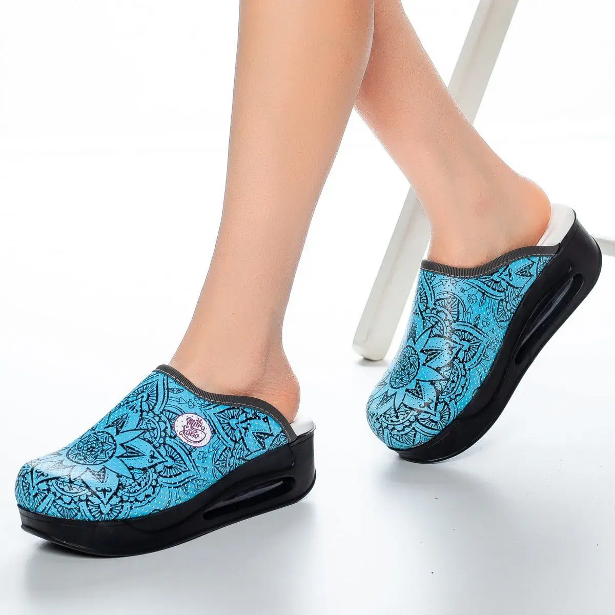 2022 New Orthopedic Sabo Women Slippers Sandals Shoes Nurse Doctor Hospital Medical Casual Quality Soft Comfort Anti-Slip Clogs