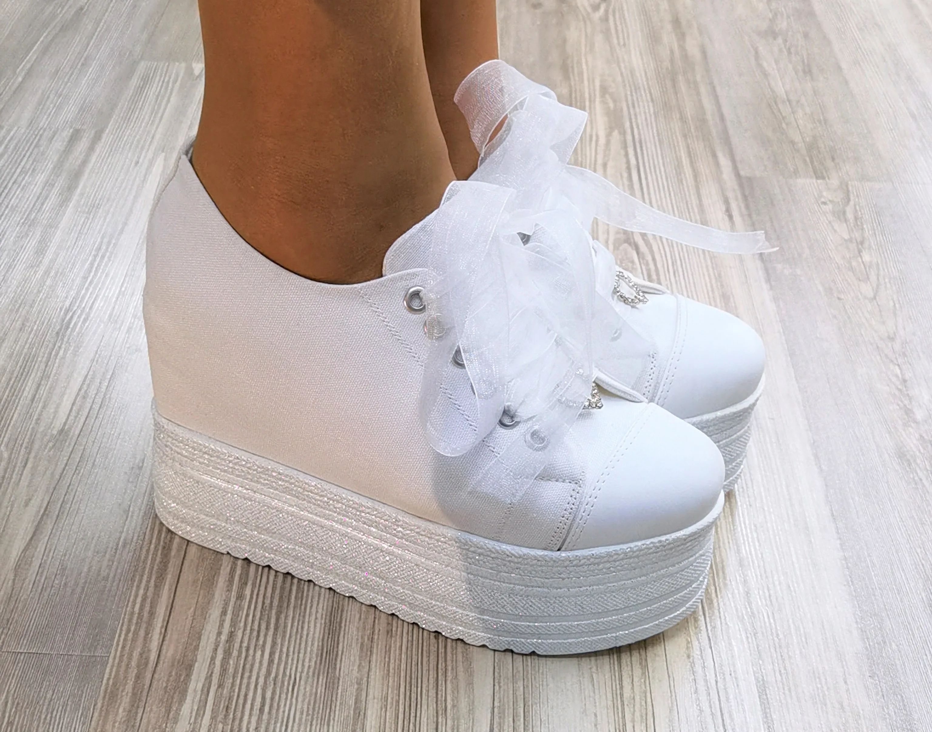 Women's Sneakers 12CM Inner Hidden Heel Very Comfortable and Light Handmade special workmanship Party and Wedding Shoes Casual